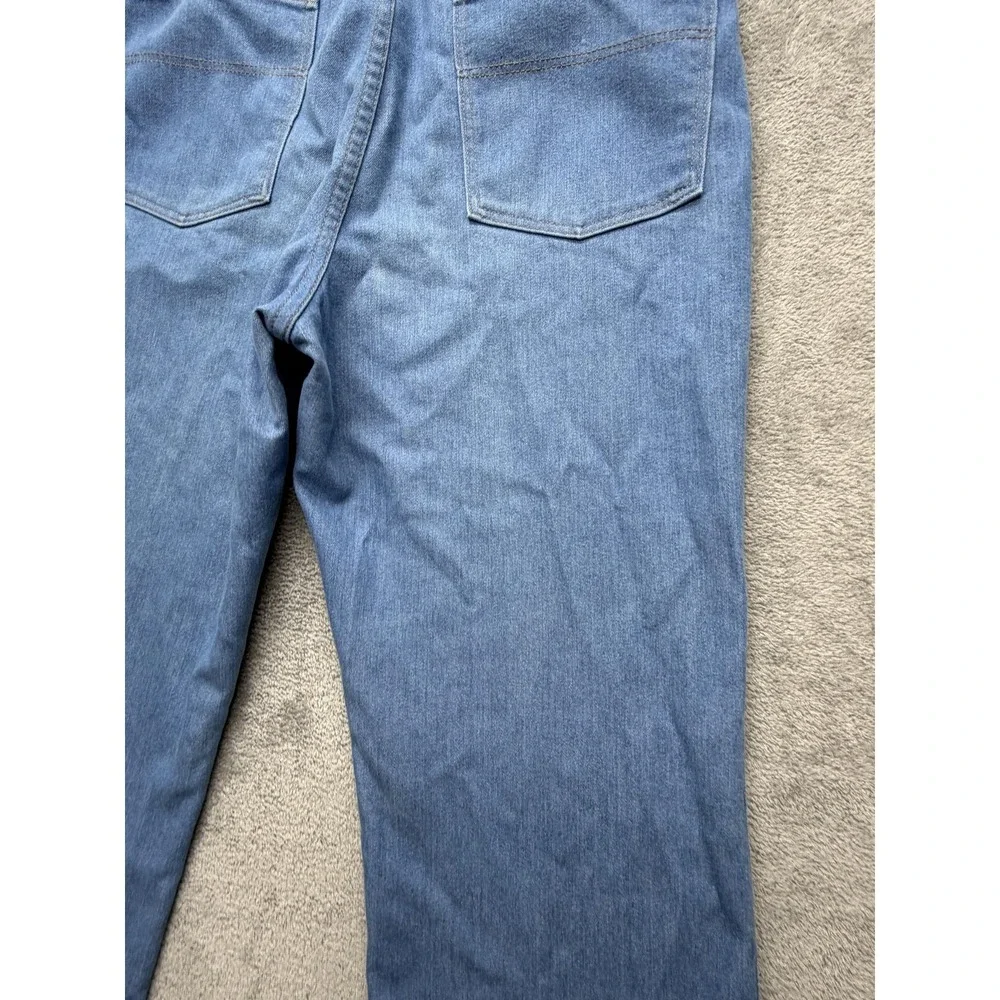 Wrangler Jeans Mens Measured 34x28 Light Wash Blue Straight Leg Classic Fits USA
